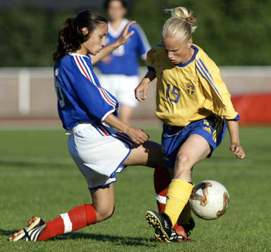 Helena Hasselberg, Sverige och Emilie Dos Santos, Frankrike
