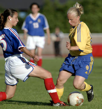 Helena Hasselberg, Sverige och Emilie Dos Santos, Frankrike
