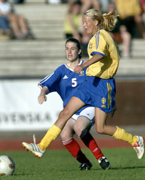 Josefine Öqvist, Sverige och Gaelle Maugeais, Frankrike
