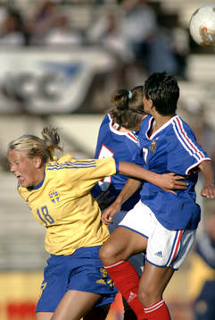 Josefine Öqvist, Sverige och Sarah M`Barek, Frankrike