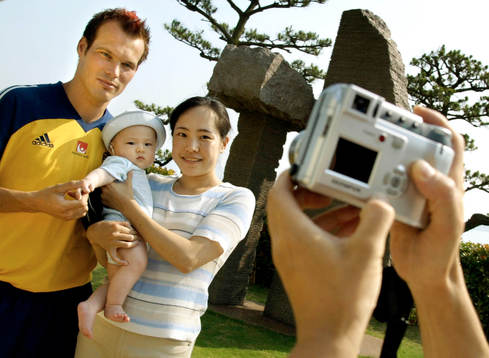 Fredrik Ljungberg, Sverige blir fotograferad utanför
