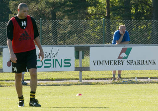 Sanny Åslund, VD, AIK, spanar in Alysson, nye brassen