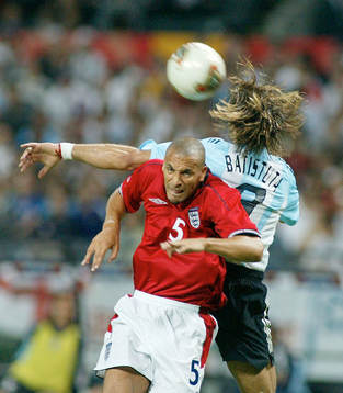 Rio Ferdinand, England och  Gabriel Batistuta, Argentina