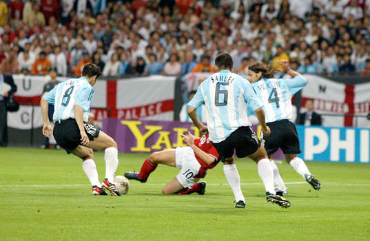 Michael Owen, England fälls med straff som följd