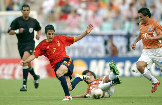 Raul, Spanien och Carlos Paredes, Paraguay