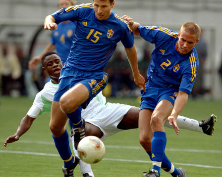 Nigeria på fall och Andreas Jakobsson och Olof Mellberg
