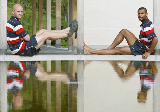 Danny Mills och Ashley Cole