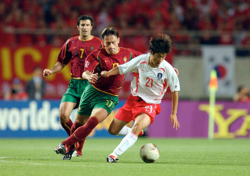 Ji Song Park, Korea och Paulo Bento, Portugal