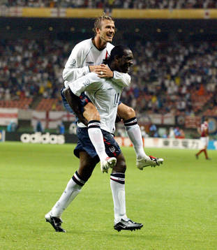 Emile Heskey, England, jublar
