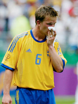 En förtvivlad Tobias Linderoth, Sverige