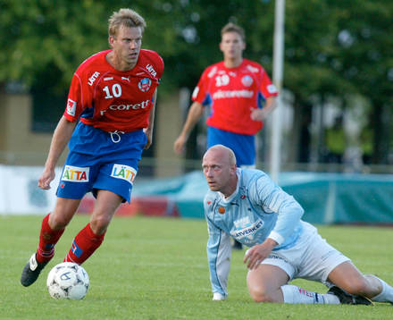 Hans Eklund, Peter Sörensen på knä