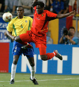 Roque Junior, Brasilien och Mbo Mpenza, Belgien
