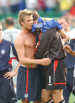 David Beckham, England tröstar David Seaman. Depp