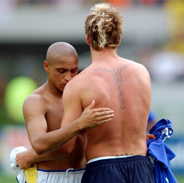 David Beckham, England och Roberto Carlos, Brasilien