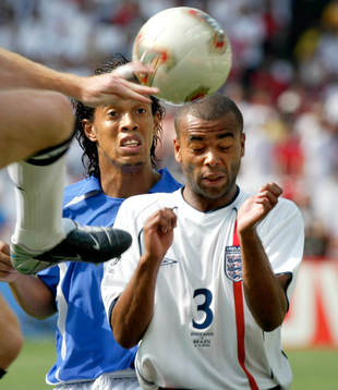 Ronaldinho och Ashley Cole