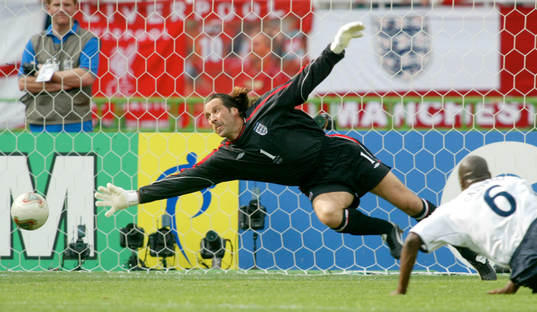 David Seaman släpper in Rivaldos 1-1 mål
