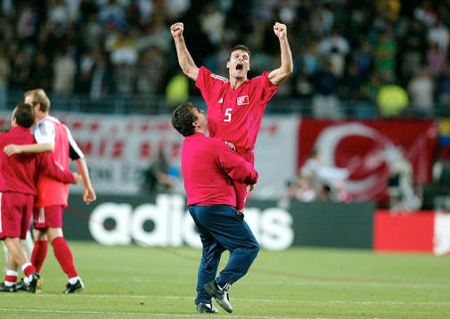 Alpay Ozalan, Turkiet jubel