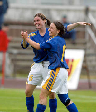 Malin Moström och Hanna Ljungberg, Sverige, jublar (jubel)