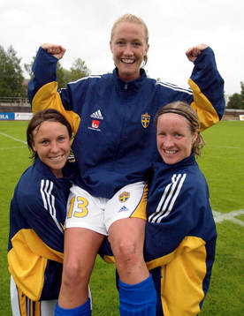 Målskyttarna Hanna Ljungberg, Anna-Maria Eriksson och