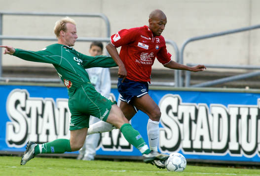 Mikael Andersson mot Jeffrey Aubynn, brytning. The Stadium,