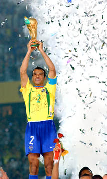 Cafu med pokalen. Brasilien, världsmästare. Jubel
