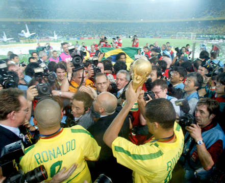 Brasilien världsmästare! Kaos