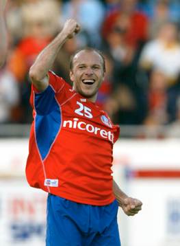HIF-debutanten Tommi Grönlund jublar