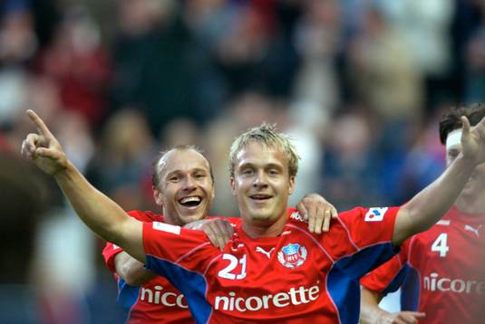 Tommi Grönlund gratulerar Marcus Ekenberg