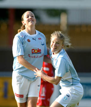 Therese Sjögran grattar Frida Nordin, Malmö FF. Jubel