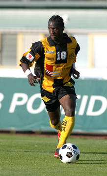 Dulee Johnson, Häcken