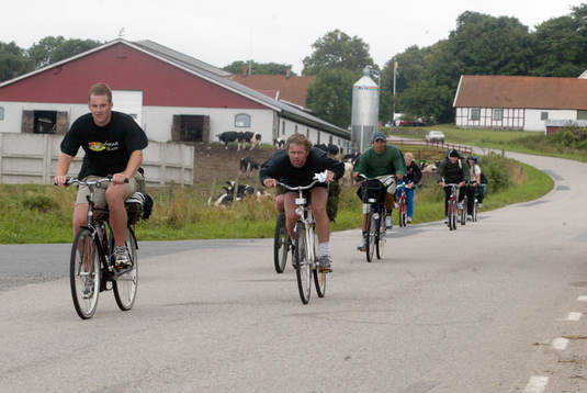 Rögle cyklar från Ängelholm till Kivik. På bilden Pelle