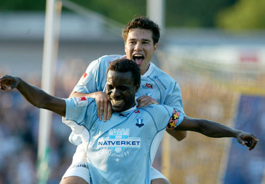 Peter Ijeh grattas av Gudmunder Mete,  Malmö FF. Mål.