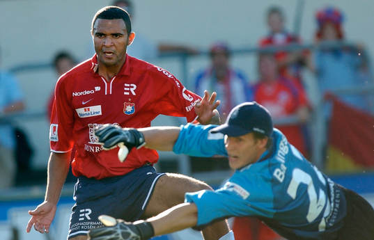 Afonso Alves, Örgryte och Conny Rosén, målvakt,