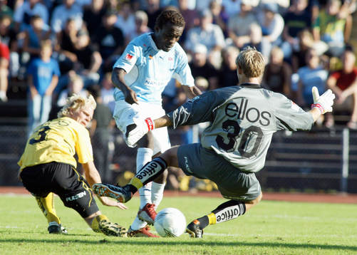 Peter Ijeh, Malmö och  Johan Wiland, Elfsborg