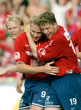 Joachim Karlsson och Paulhinho Guara, Örgryte, Jubel