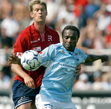 Peter Ijeh, Malmö i en närkamp med Mikael Björkqvist,