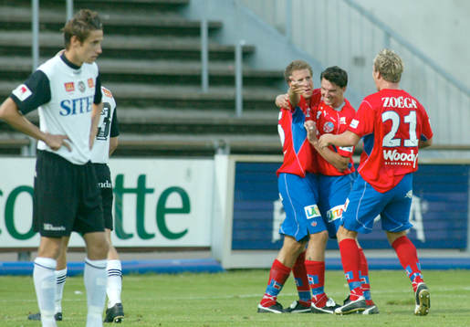 Mattias Lindström, Helsingborg klappas om