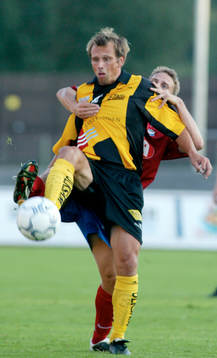 Jonas Axeldal, Öster, hakas, greppas bakifrån, stoppas