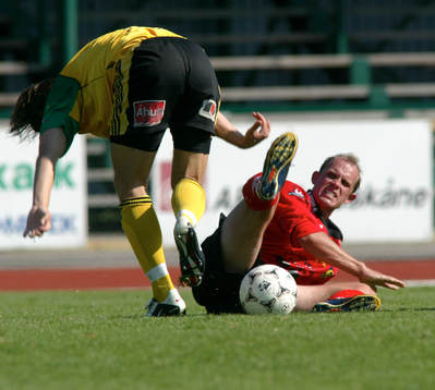 Henrik Bertilsson sparkar sittande