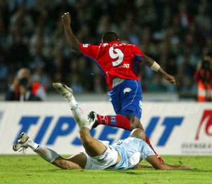 Alvaro Santos, Helsingborg rundar Daniel Majstorovic,