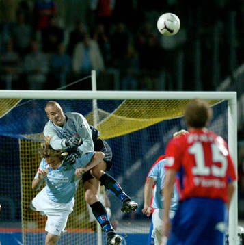 Fredrik Larsson, målvaktsräddning. Målvakt, rädning,