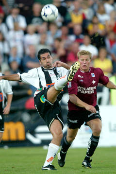 Gabriel Ucar och Patrik Jönsson, hög spark