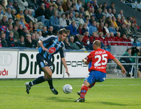 Johan Elmander utmanar Tommi Grönlund