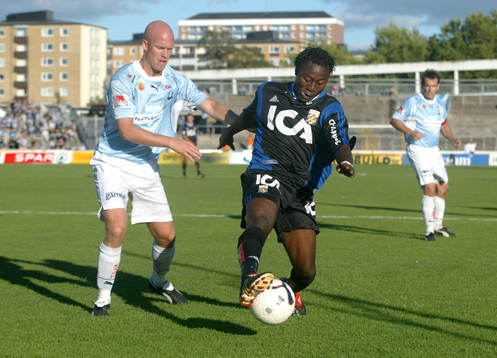 Kabba Samura fintar Olof Persson