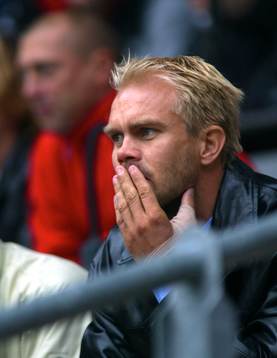 FC Köpenhamns skadade målvakt Magnus Kihlstedt fick