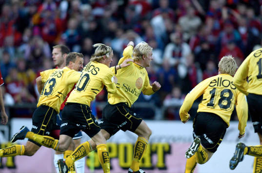 Hasse Bergren och Lasse Nilsson jagar Johan Sjöberg,