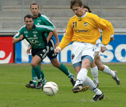Patrik Larsson, Malmö missar en straff i matchens inledning