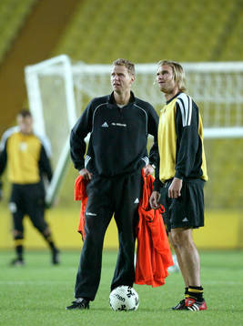 Per Millkvist, andretränare  och Andreas Andersson, tränar