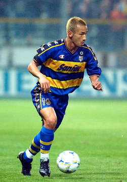 Fotboll, italiensk, Nakata, Parma