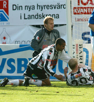 Håkan Svensson, målvakt i Halmstad, konstaterar precis
